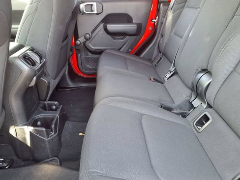 Used 2023 Jeep Gladiator Sport AWD/4WD image 12