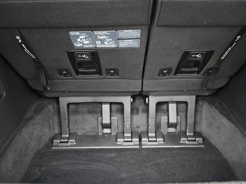 Used 2025 Kia Carnival SX w/ SX Dark Edition Package FWD image 12