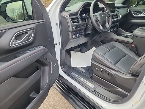 Used 2024 Chevrolet Tahoe RST w/ Sport Performance Package AWD/4WD image 17