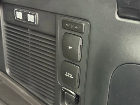 New 2025 Ford Expedition Platinum w/ Platinum Ultimate Package image 8