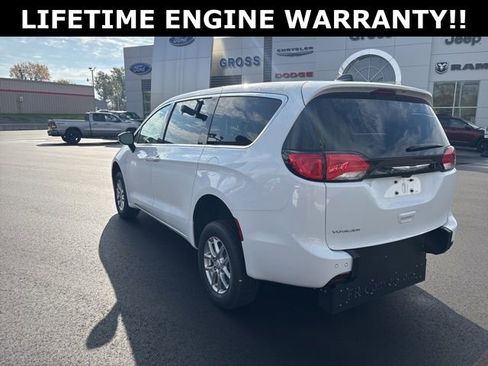 New 2025 Chrysler Voyager LX image 5