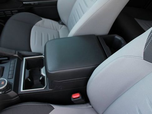 Used 2025 Toyota Tacoma Limited image 29