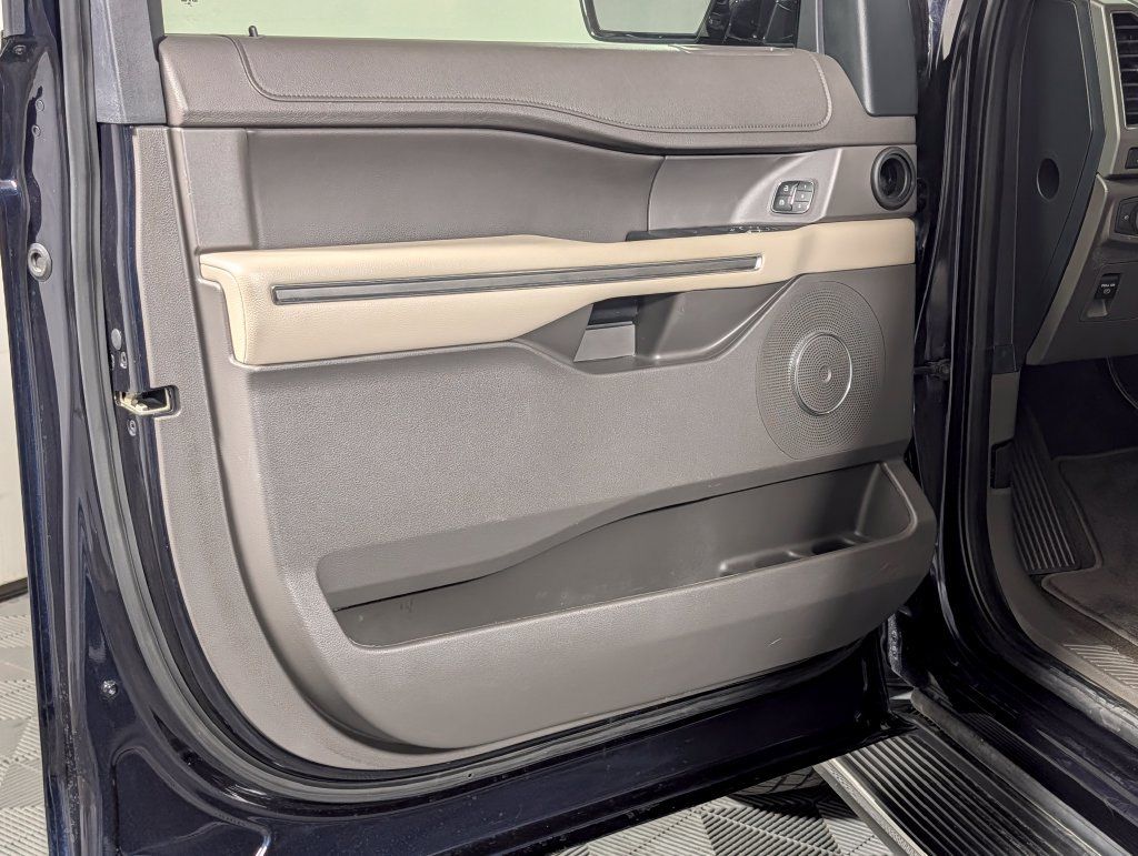Used 2021 Ford Expedition XLT RWD image 27