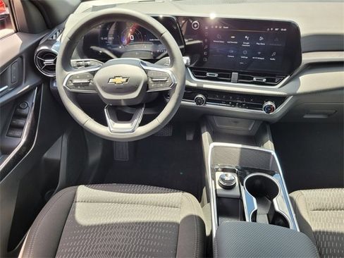 New 2026 Chevrolet Equinox LT image 12