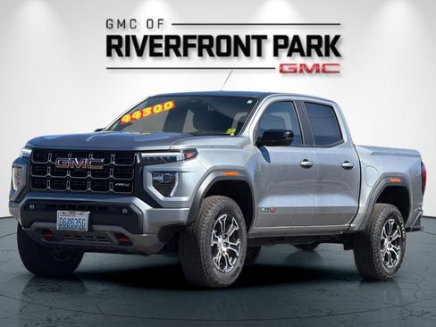 Used 2025 GMC Canyon AT4 w/ AT4 Premium Package image 7