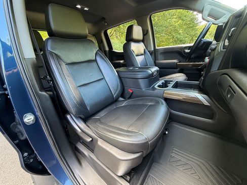 Used 2020 Chevrolet Silverado 1500 LT Trail Boss AWD/4WD image 29