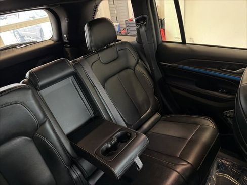 Used 2022 Jeep Grand Cherokee Overland image 42