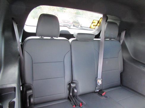 Used 2025 Buick Enclave Preferred image 30