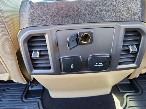 Used 2018 Ford F150 XLT w/ Equipment Group 302A Luxury image 40