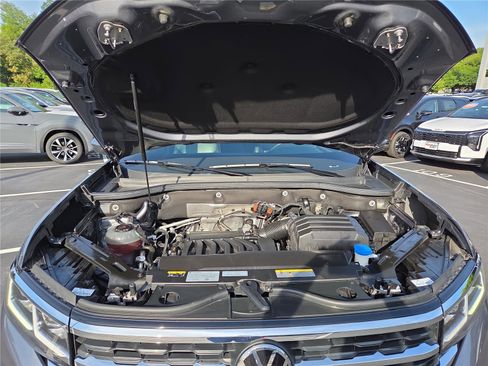 Certified 2023 Volkswagen Atlas SE AWD/4WD image 10