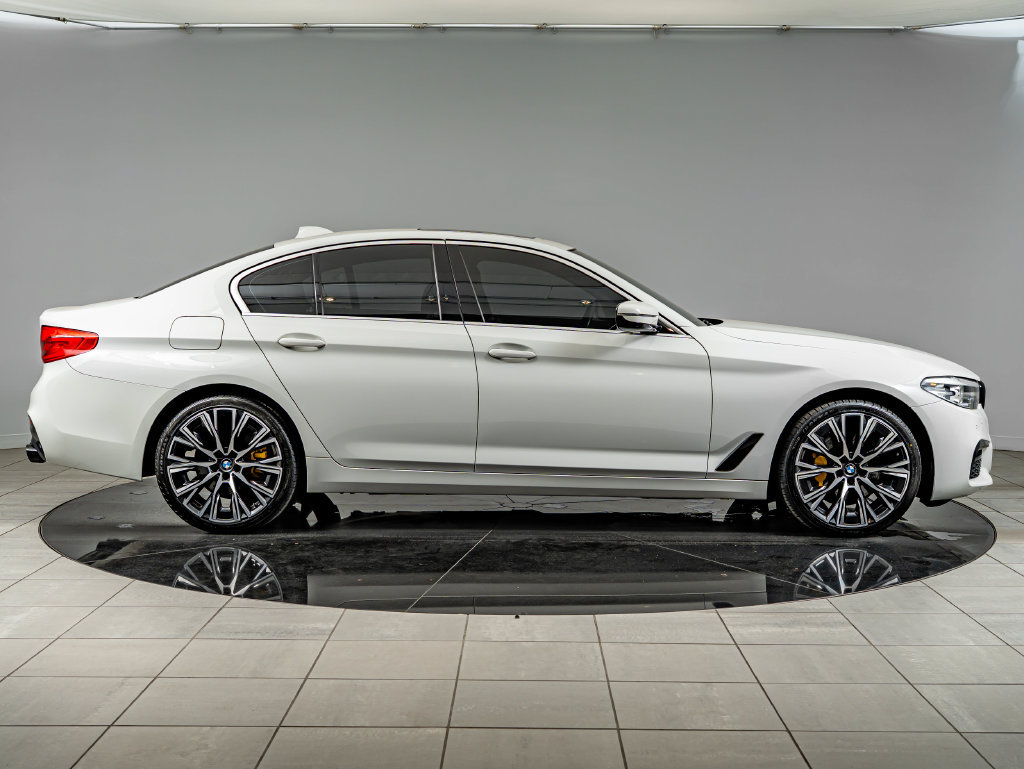 Used 2019 BMW 540i xDrive w/ Convenience Package AWD/4WD image 4