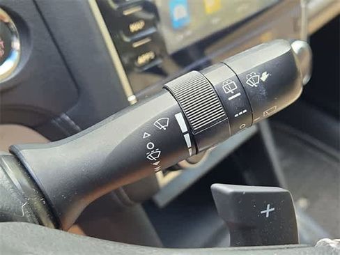 Used 2018 Subaru Outback 3.6R Limited image 25