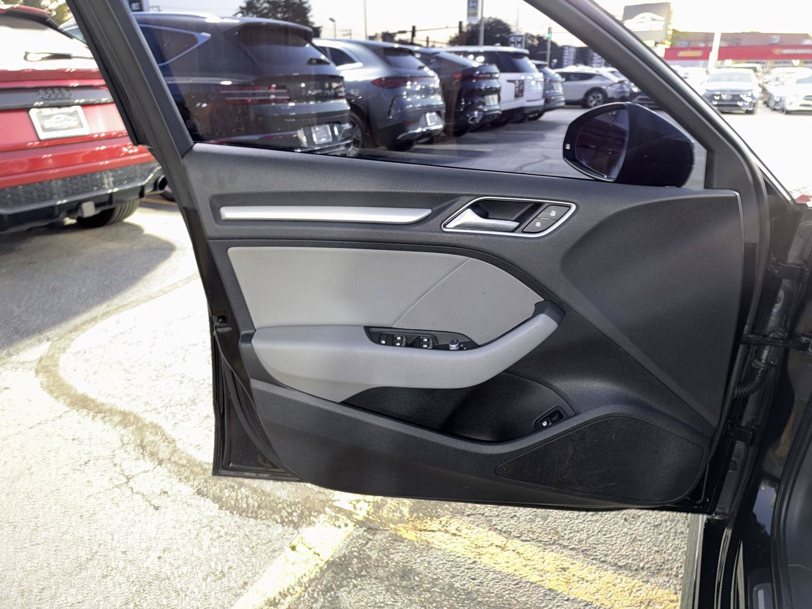 Used 2018 Audi A3 e-tron Premium w/ Sport Package FWD image 19