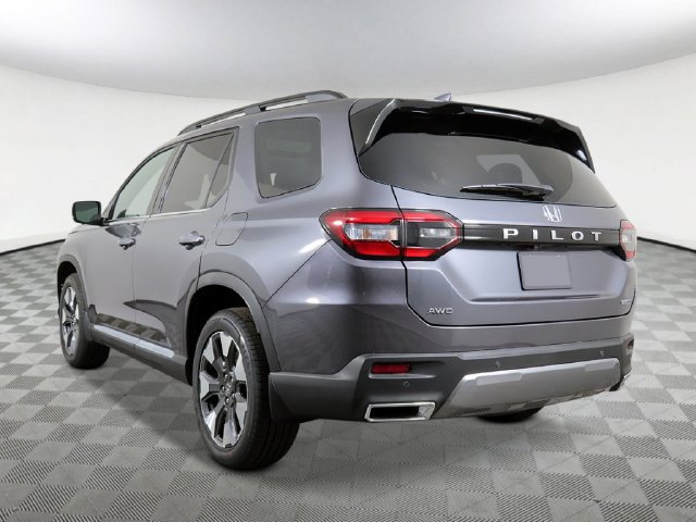 New 2026 Honda Pilot Touring image 4