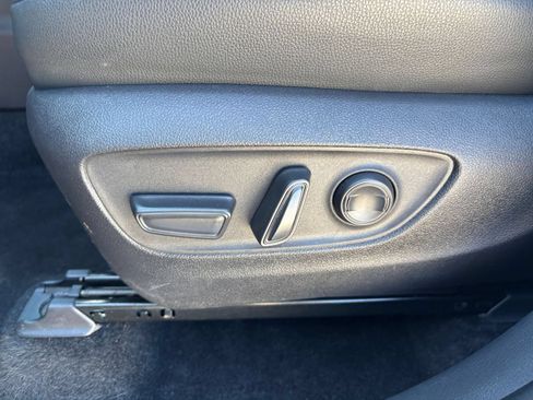 Used 2025 Toyota Grand Highlander FWD image 22