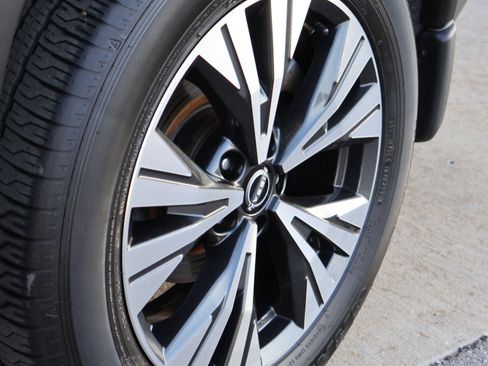 Used 2023 Nissan Rogue SV AWD/4WD image 45