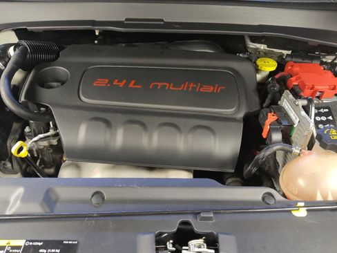 Used 2019 Jeep Compass Latitude w/ Popular Equipment Group FWD image 30