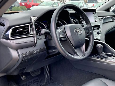 Used 2024 Toyota Camry SE image 17