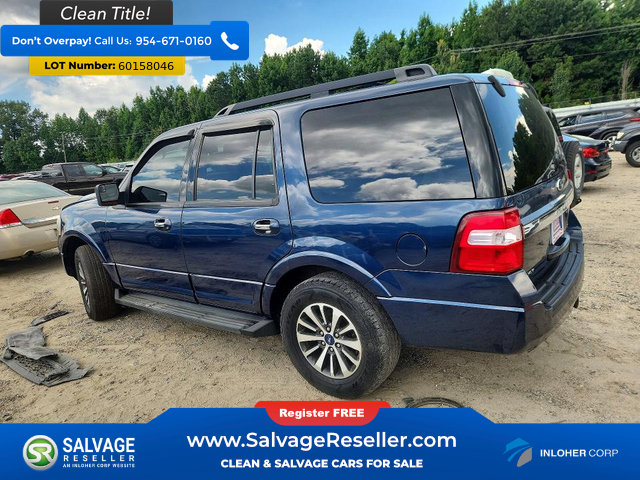 Used 2015 Ford Expedition XLT w/ Equipment Group 202A AWD/4WD image 3