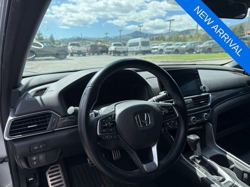 Used 2019 Honda Accord Sport image 11