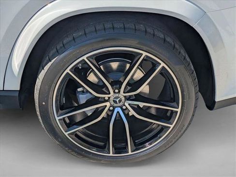 New 2026 Mercedes-Benz GLS 580 4MATIC image 10