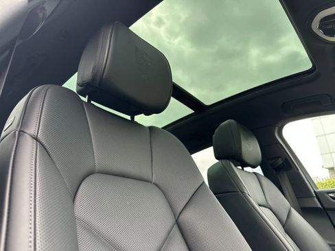 New 2026 Porsche Macan S AWD/4WD image 18