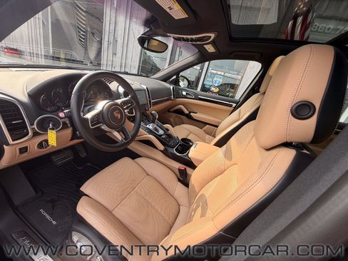 Used 2018 Porsche Cayenne Platinum Edition AWD/4WD image 30