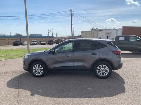 Used 2025 Ford Escape Active AWD/4WD image 4