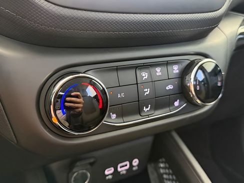 Used 2023 Chevrolet TrailBlazer LT image 45