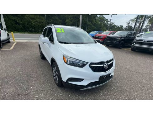 Used 2021 Buick Encore Preferred w/ Safety Package FWD image 8