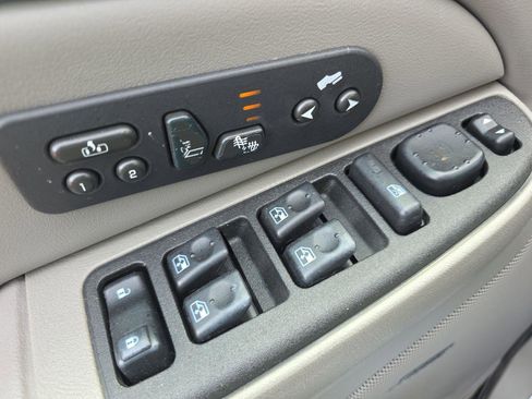 Used 2004 Chevrolet Tahoe LT w/ LT Preferred Equipment Group image 24