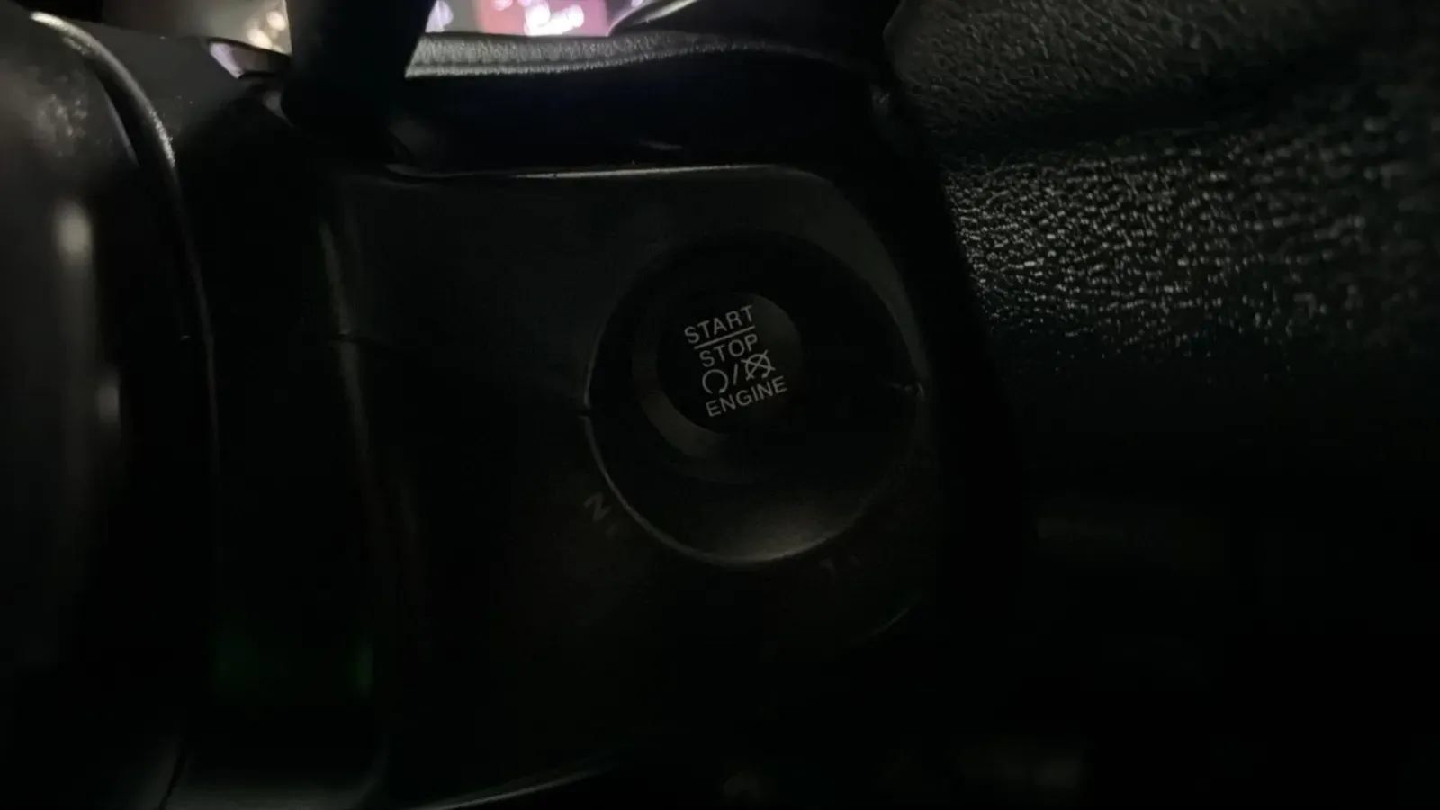 Used 2018 Jeep Renegade Altitude FWD image 16