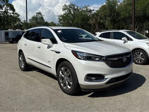 Used 2019 Buick Enclave Avenir w/ Avenir Technology Package FWD image 5
