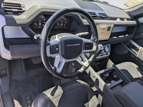 Certified 2023 Land Rover Defender 130 SE AWD/4WD image 10
