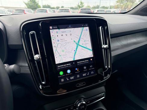 Certified 2023 Volvo C40 P8 Recharge Plus AWD/4WD image 18