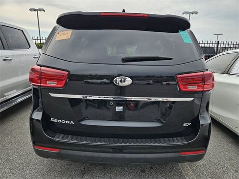 Used 2019 Kia Sedona EX image 3