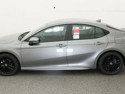New 2026 Toyota Camry SE FWD image 3