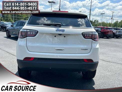 Used 2020 Jeep Compass Latitude FWD image 4