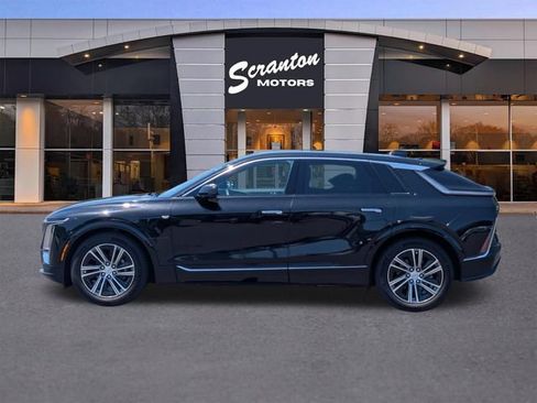 Used 2024 Cadillac Lyriq Luxury w/ LPO, Floor Liner Package AWD/4WD image 2