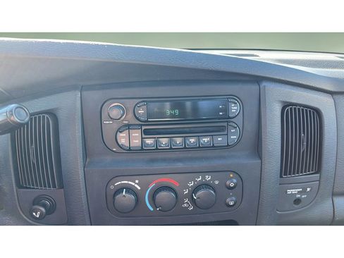 Used 2005 Dodge Ram 1500 Truck SLT image 18