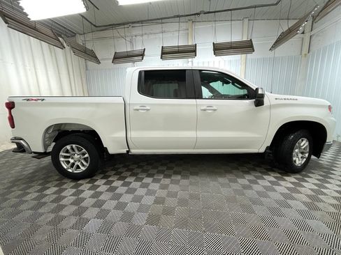 Certified 2022 Chevrolet Silverado 1500 LT AWD/4WD image 18