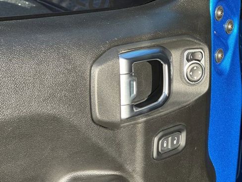 Used 2022 Jeep Wrangler Unlimited Rubicon 4xe image 14