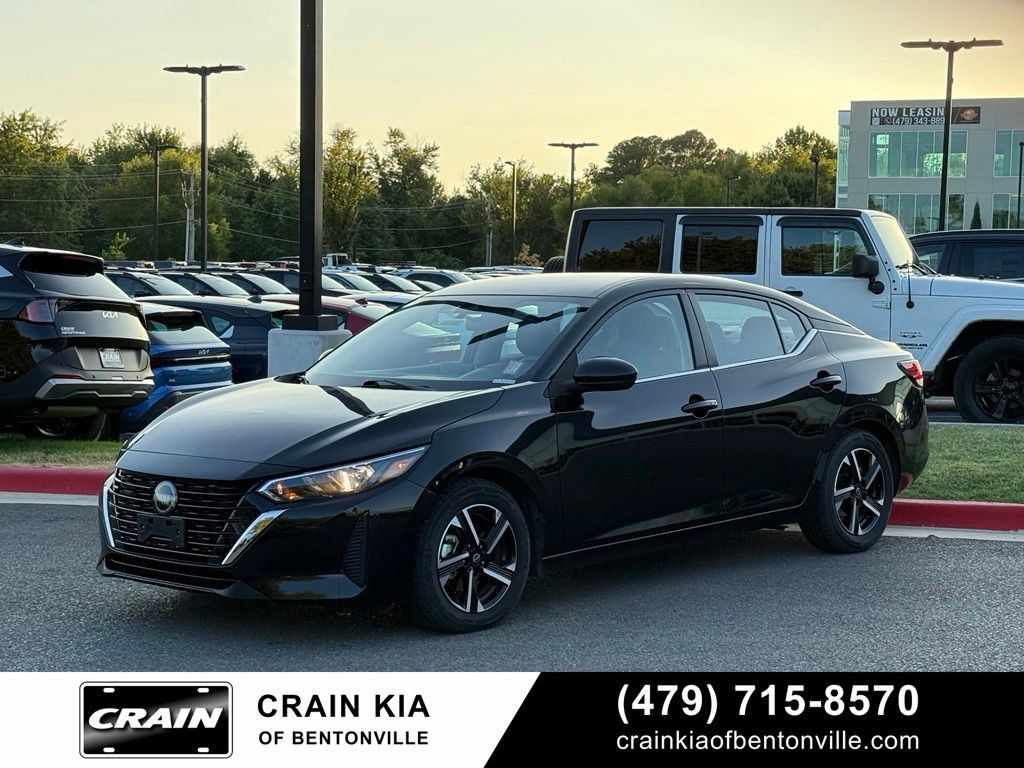 Used 2025 Nissan Sentra SV FWD image 3