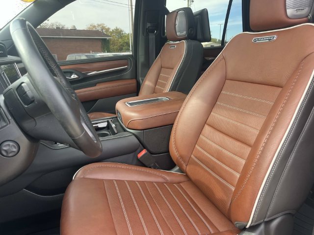 Used 2023 GMC Yukon Denali Ultimate AWD/4WD image 28