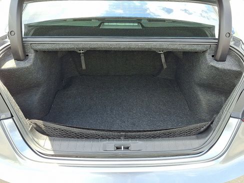 Used 2016 Nissan Maxima SR FWD image 29