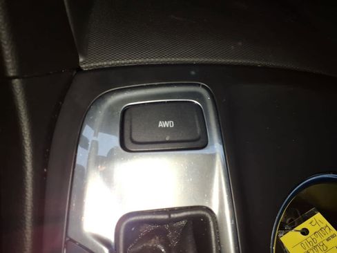 Used 2019 Chevrolet Equinox LT image 23