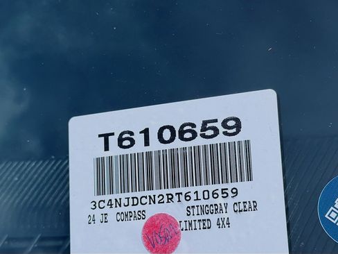 Used 2024 Jeep Compass Limited image 37