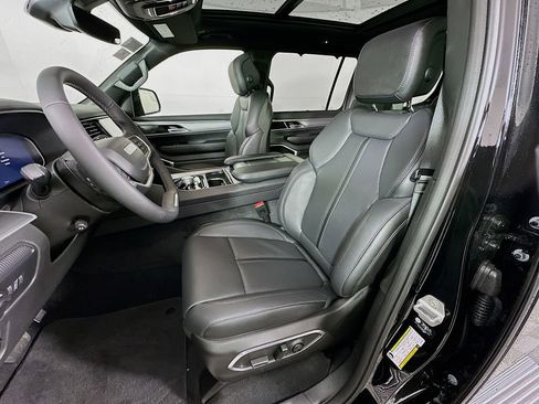 New 2026 Jeep Grand Wagoneer Limited image 28