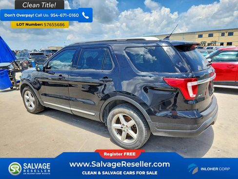Used 2019 Ford Explorer XLT w/ Equipment Group 202A FWD image 3