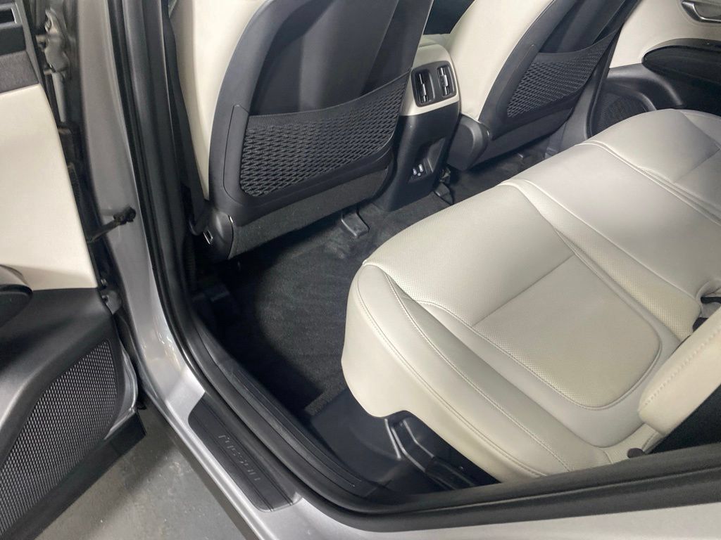 Used 2023 Hyundai Tucson Limited AWD/4WD image 28